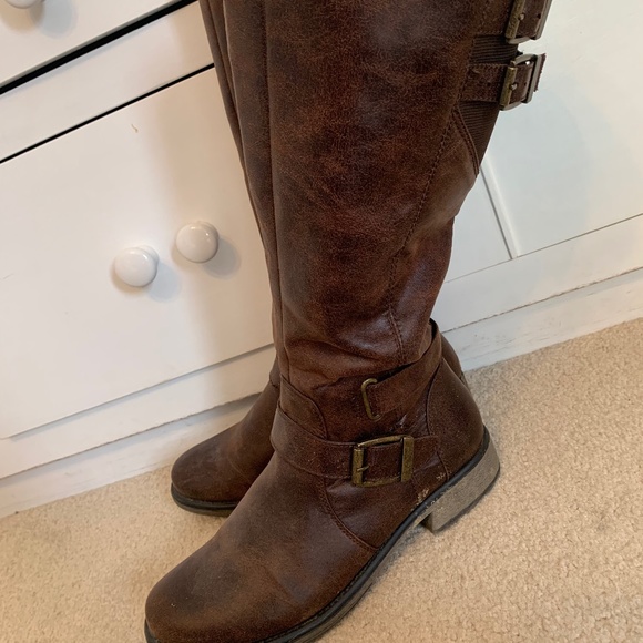 Tall brown boots - Picture 1 of 3